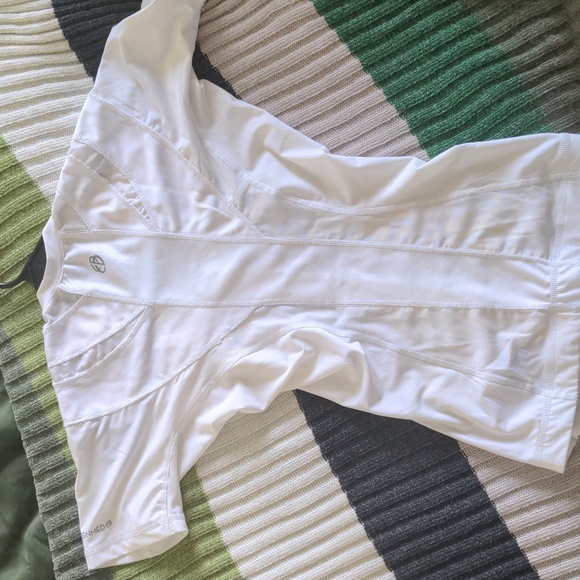 AlignMed Posture shirt - Picture 2 of 3